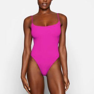 NWT SKIMS Fits Everybody Cami Bodysuit, Fuchsia *Limited Edition*, Size XL